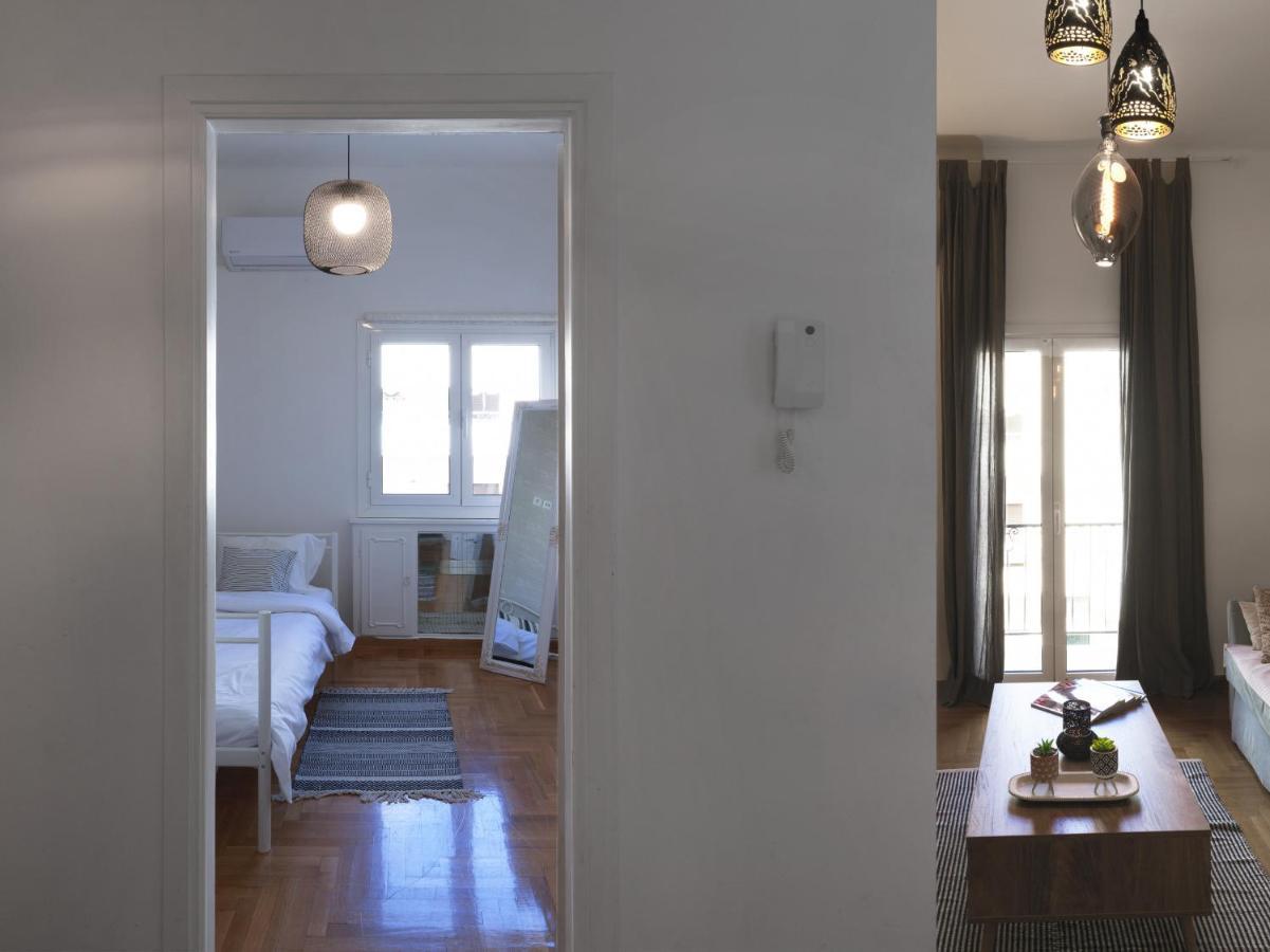 Beautiful Athenian Apartment Next To The Center Εξωτερικό φωτογραφία