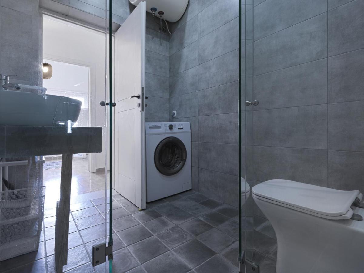 Beautiful Athenian Apartment Next To The Center Εξωτερικό φωτογραφία