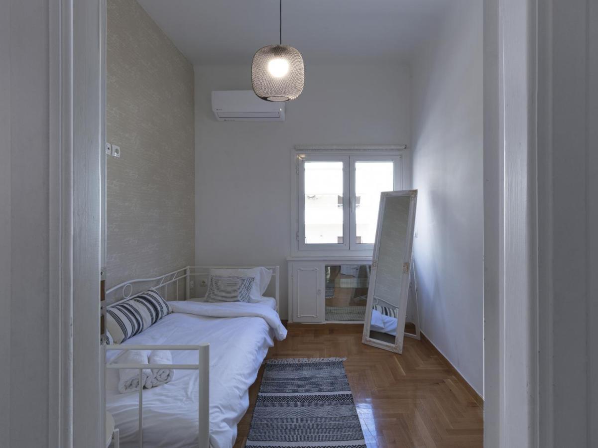 Beautiful Athenian Apartment Next To The Center Εξωτερικό φωτογραφία